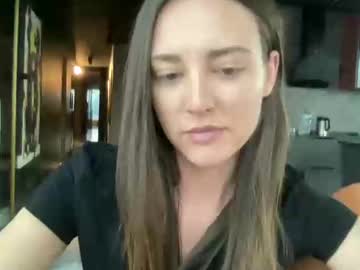 Tutmarinaa Chaturbate stream image from May 29, 2025