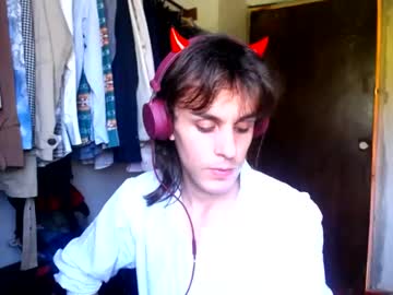 Femmedaniel Chaturbate stream image from May 29, 2025