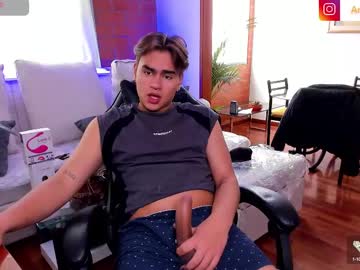 Anddy_Vargas Chaturbate stream image from May 29, 2025