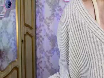 Arianarogazzie Chaturbate stream image from May 29, 2025