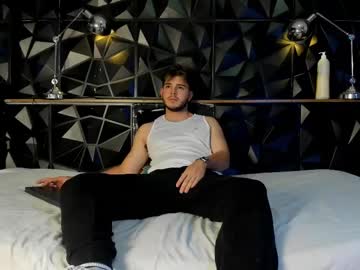 Andrey_Clarton Chaturbate stream image from May 29, 2025