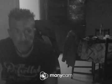 Clubkes Chaturbate stream image from May 29, 2025