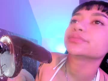 Scarlet_Gold Chaturbate stream image from May 29, 2025