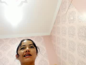 Little_Laury Chaturbate stream image from May 29, 2025