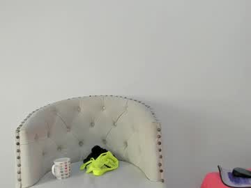 Vahiolet__ Chaturbate stream image from May 29, 2025