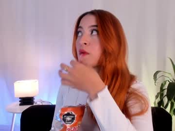 Pear__Moon Chaturbate stream image from May 30, 2025