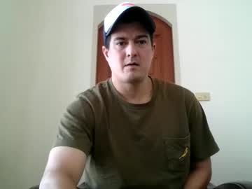 Jhwozy Chaturbate stream image from May 30, 2025