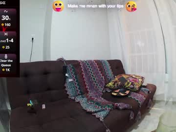 Wildstrawberry30 Chaturbate stream image from May 30, 2025
