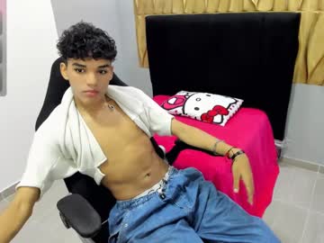 Kenn__18 Chaturbate stream image from May 30, 2025