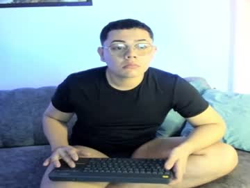 Mrdress Chaturbate stream image from May 30, 2025
