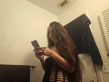 Triplexkris Chaturbate stream image from May 30, 2025