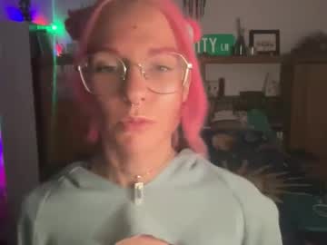Lavenderfawkes Chaturbate stream image from May 30, 2025