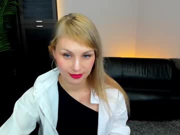 Lindasandy Chaturbate stream image from May 30, 2025