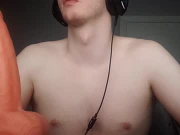 Wokimesocket Chaturbate stream image from May 30, 2025