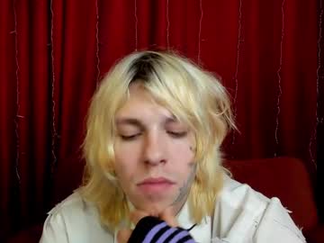Emoslut_ Chaturbate stream image from May 30, 2025