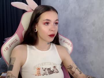 Naughtydakota Chaturbate stream image from May 30, 2025