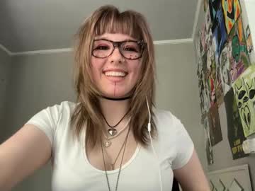 Your__Misscute Chaturbate stream image from May 30, 2025