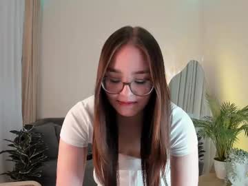 Softaurora Chaturbate stream image from May 30, 2025