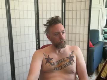 Jamesbulleit Chaturbate stream image from May 30, 2025