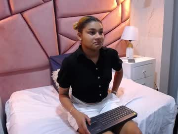 Luna_A18 Chaturbate stream image from May 30, 2025