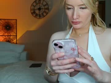 Whiskybunny Chaturbate stream image from May 31, 2025