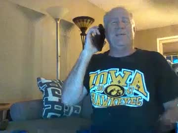 Hawkfan4ever1 Chaturbate stream image from May 31, 2025