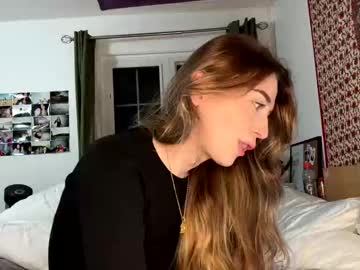 Zoepleasing Chaturbate stream image from May 31, 2025