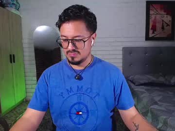 Daviidevans Chaturbate stream image from May 31, 2025
