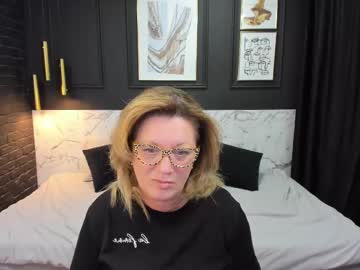 Lea_Fruit Chaturbate stream image from May 31, 2025