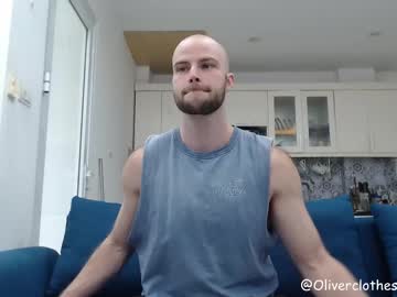 Oliverclotheson Chaturbate stream image from May 31, 2025