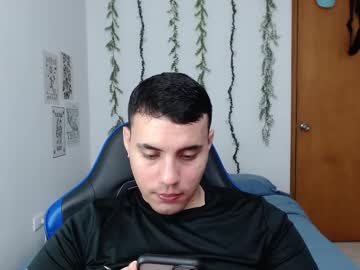 Gael222 Chaturbate stream image from May 31, 2025