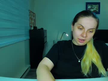 Winter_Miracle Chaturbate stream image from May 31, 2025