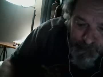 Ilovetoshowoffagain Chaturbate stream image from May 31, 2025