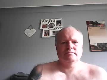 Kdus44 Chaturbate stream image from May 31, 2025