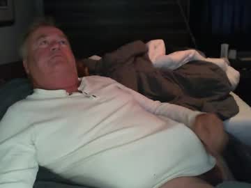 Canamanxxx Chaturbate stream image from May 31, 2025