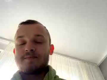 Redlipsneverlie Chaturbate stream image from May 31, 2025