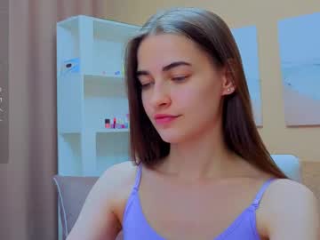 Vikiberry Chaturbate stream image from May 31, 2025