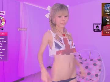 Nyvy Chaturbate stream image from May 31, 2025
