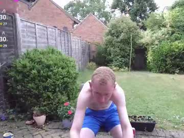 Ollysparks Chaturbate stream image from May 31, 2025