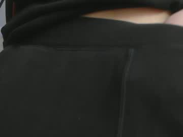 Benx12123 Chaturbate stream image from May 31, 2025
