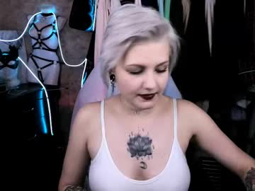 Evabrownie Chaturbate stream image from May 31, 2025