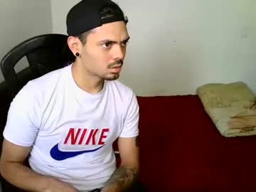 Chocolatino18 Chaturbate stream image from May 31, 2025
