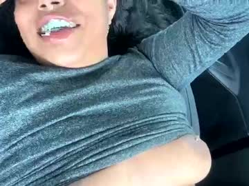 Lolafoxlive Chaturbate stream image from May 31, 2025