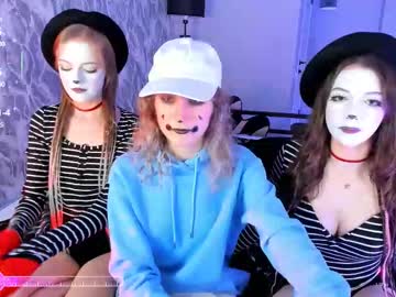Luxrayi Chaturbate stream image from May 31, 2025