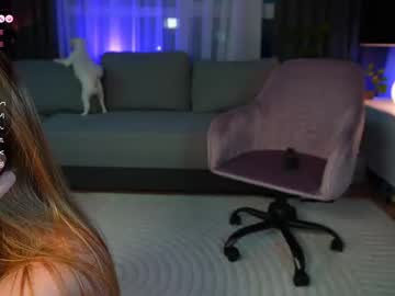 Mariessworld Chaturbate stream image from May 31, 2025