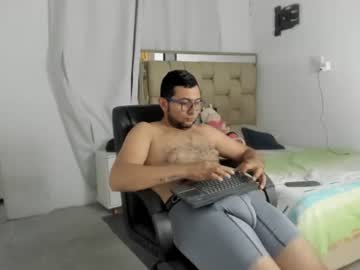 Andrex35 Chaturbate stream image from May 31, 2025