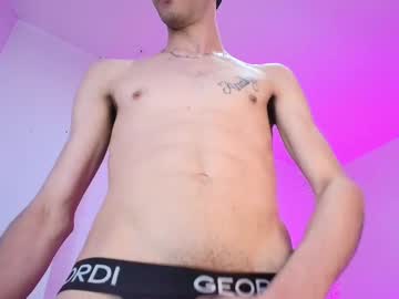 Ashton_Myers Chaturbate stream image from May 31, 2025