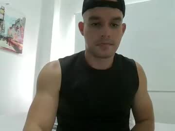 Mikefantasiess Chaturbate stream image from May 31, 2025