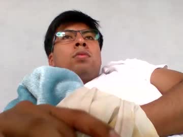 Oskr876k Chaturbate stream image from May 31, 2025