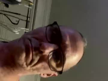 J5420 Chaturbate stream image from June 01, 2025